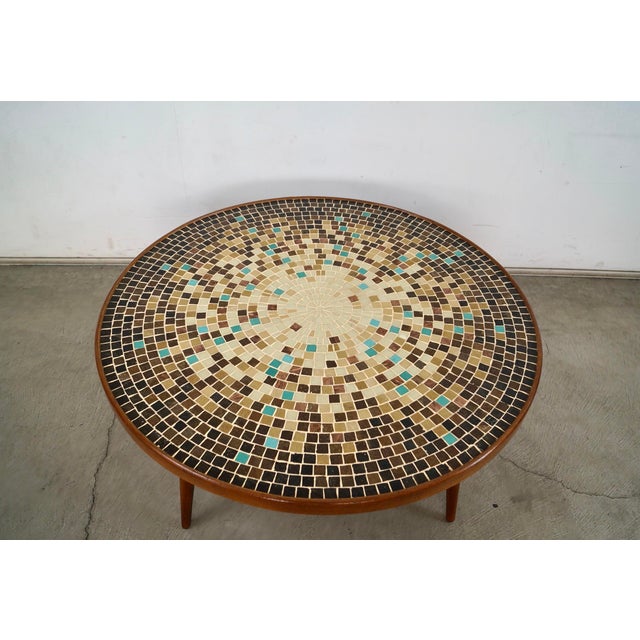 1960's Mid century Modern round coffee table for sale. It's a special and rare table by Gordon & Jane Martz, and is a...