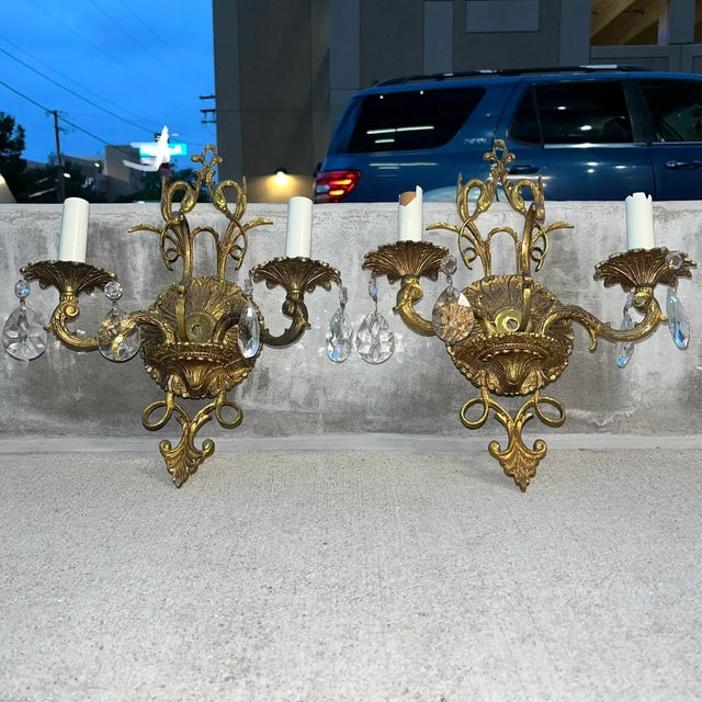 French 1920s French Neoclassical Style Gilt Bronze & Crystal Wall Sconces From Moe Bridges - a Pair For Sale - Image 3 of 13
