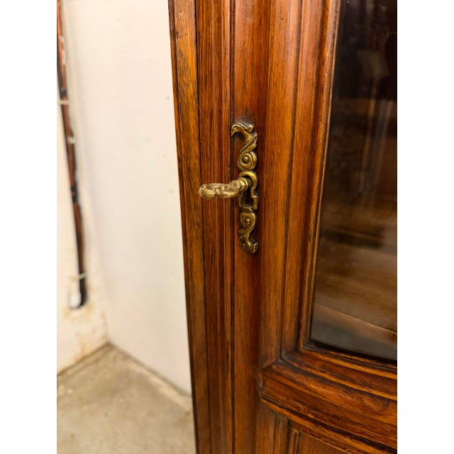 Late 19th Century Louis XV Style French Oak Bookcase With Glazed Glass Door, Circa 1860 For Sale - Image 4 of 18