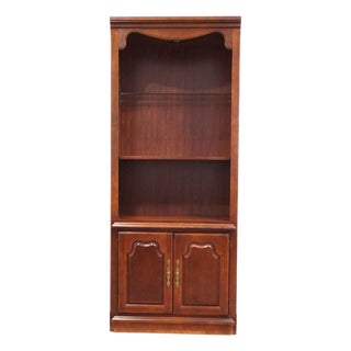 Thomasville Furniture Winston Court Solid Cherry Traditional Style 32" Lighted Bookcase / Wall Unit 20641-822 For Sale