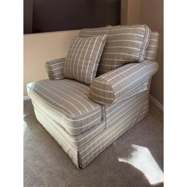 Vintage Ethan Allen chair and ottoman. Purchased in 2001. Used in the living room that was rarely used. Ottoman: 18"H X...