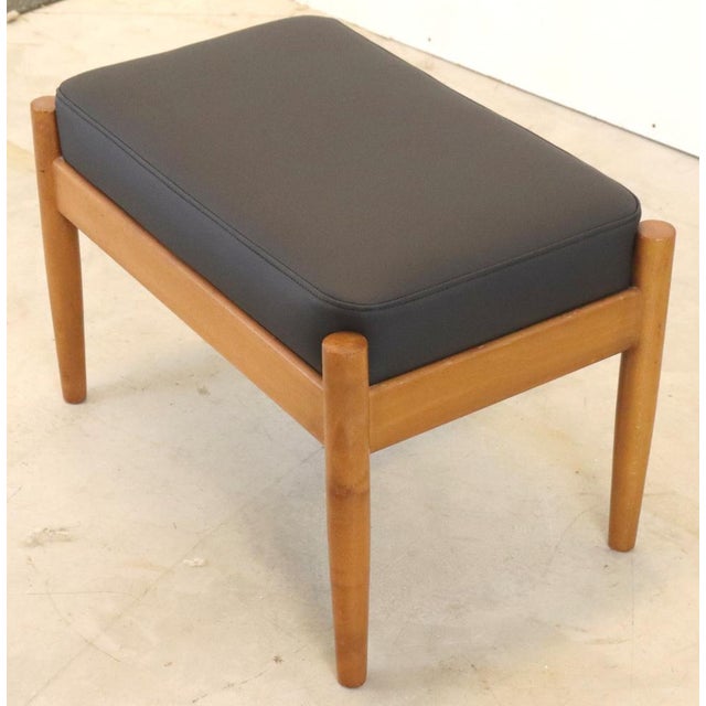 2000 - 2009 Mid-Century Danish Footstool in Leather and Wood For Sale - Image 5 of 9