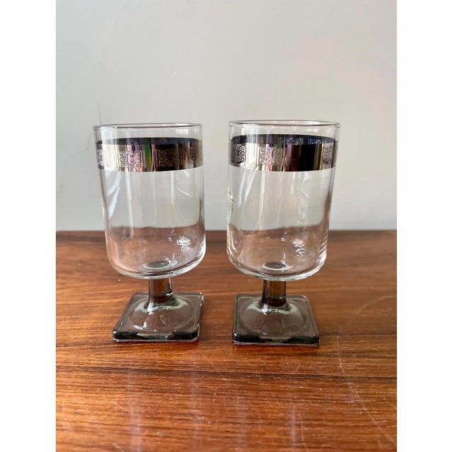 Mid 20th Century Mid Century Modern Barware Linear Smoke Berlin Cordial Glasses - A Pair For Sale - Image 4 of 8