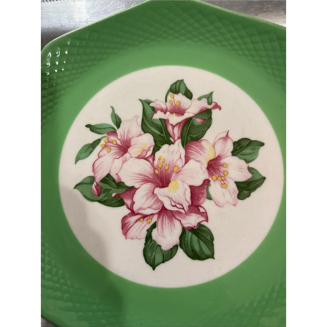 Contemporary 1970s The Greenbrier Green Floral Plate For Sale - Image 3 of 12
