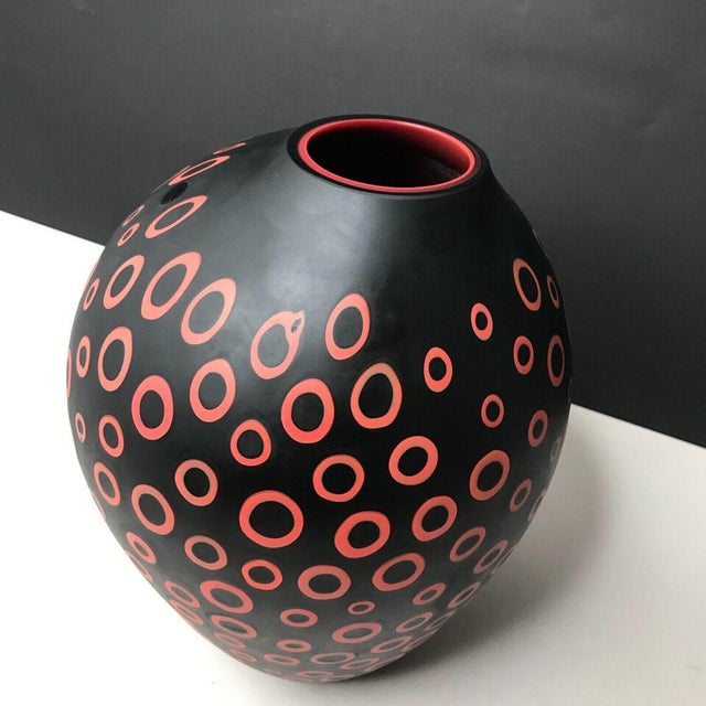 Loops Vase by Harry and Camilla Paul For Sale - Image 5 of 9