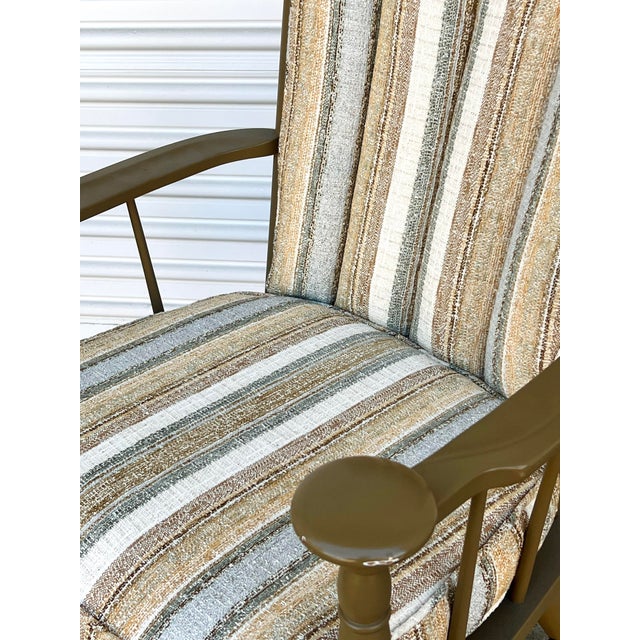 Khaki 1970s Vintage Windsor Neutral Painted Chair For Sale - Image 8 of 11