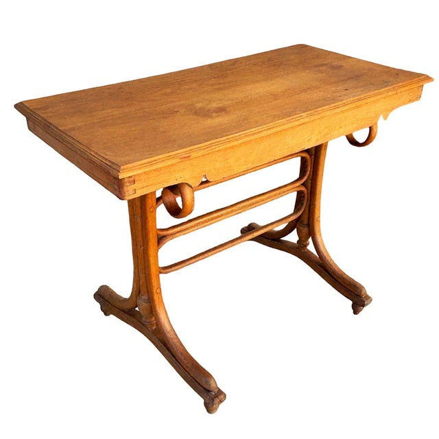 1900 - 1909 Rare Vienna Secession Austrian Blond Model 962 Bistro Table Attributed to Thonet, 1904 For Sale - Image 5 of 7