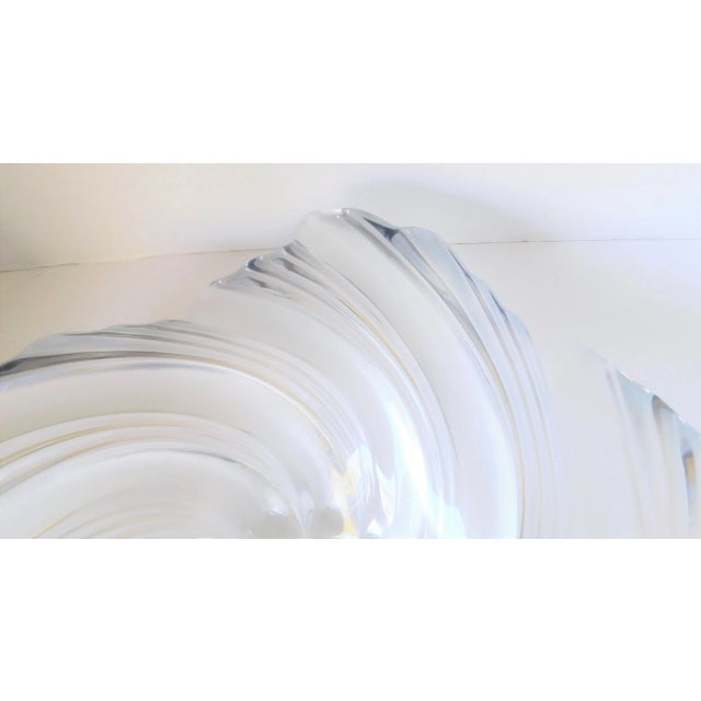 Art Glass 1970's Clear and Frosted Decorative Bowl For Sale In New York - Image 6 of 9