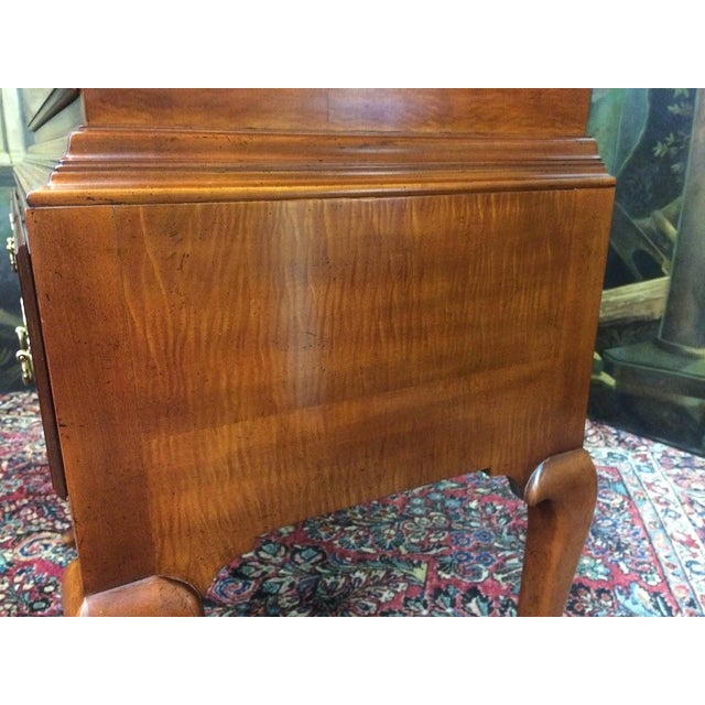 1990s Tiger Maple Queen Anne Highboy, Baker Furniture For Sale - Image 5 of 15