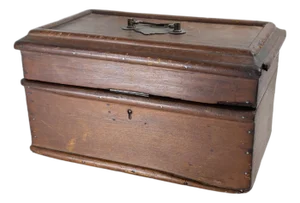 19th Century American Georgian Style Rustic Primitive Wood Box