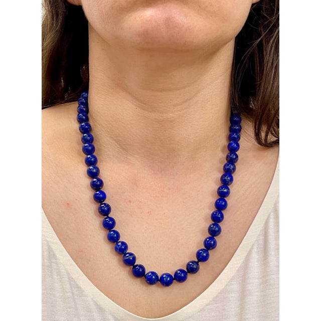 Vintage Lapis Lazuli Single Strand Necklace with 14 Karat Yellow Gold Lobster For Sale - Image 14 of 18