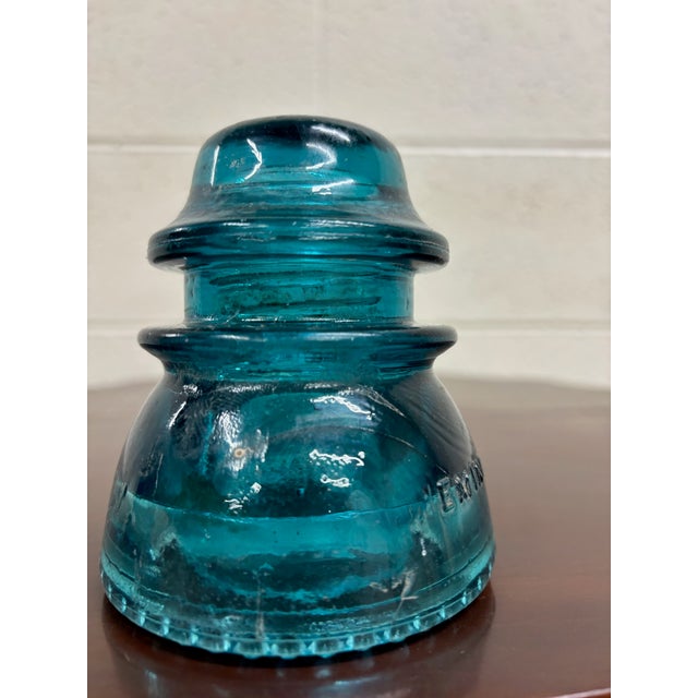 Early 20th Century Vintage Hemingray 40 Aqua Teal Glass Insulator For Sale - Image 5 of 7