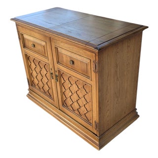 1970s Jasper Cabinet Co. Style Oak Dry Bar Cabinet For Sale