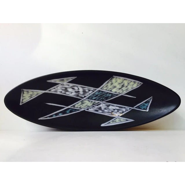 Mid-Century Modern Banana Shaped Modernist Burgundia Pottery Dish by Svend Aage Holm-sorensen for Soholm, 1950s For Sale - Image 3 of 7