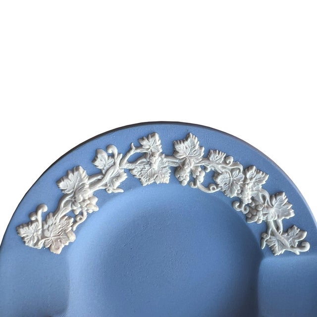 Wedgwood Blue Jasperware Grapevine Ashtray, England, 1954 For Sale In Oklahoma City - Image 6 of 7