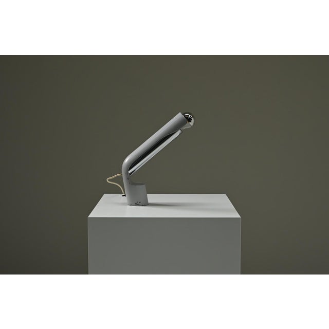 Mid-Century Modern Pugno Table Lamp by Richard Carruthers for Fontana Arte, 1970s For Sale - Image 3 of 10