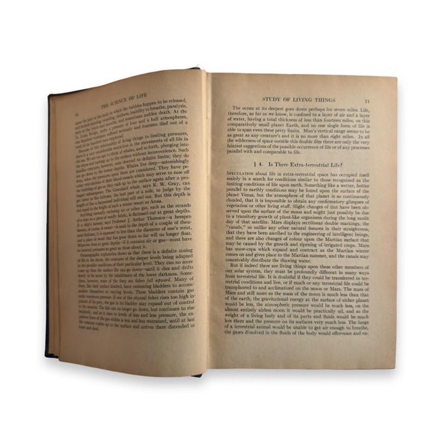 1930s the Science of Life by Hg Wells, Huxley & Wells, Deep Blue Clothbound Classic With Illustrations For Sale - Image 9 of 9