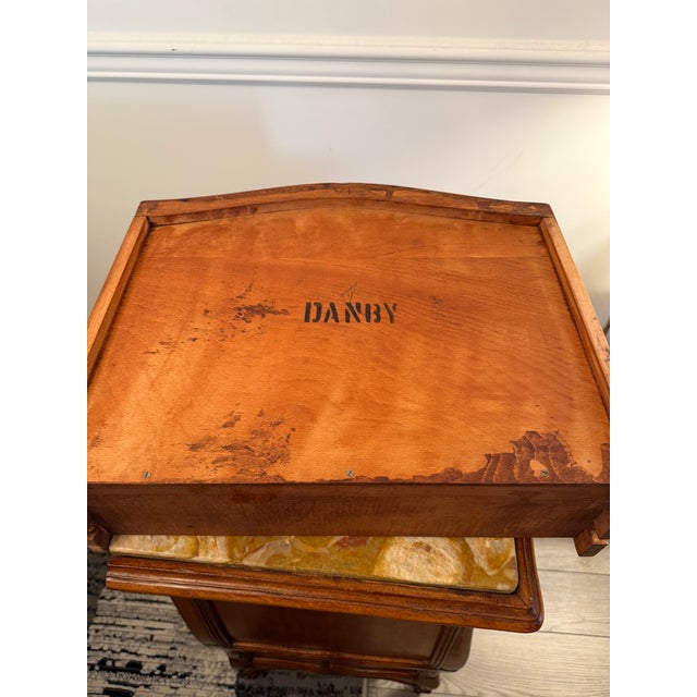 Brown Vintage Danby French Provincial Marble Top Commode Chest – Mid-Century Louis XV Style 3-Drawer Nightstand Side Table For Sale - Image 8 of 8