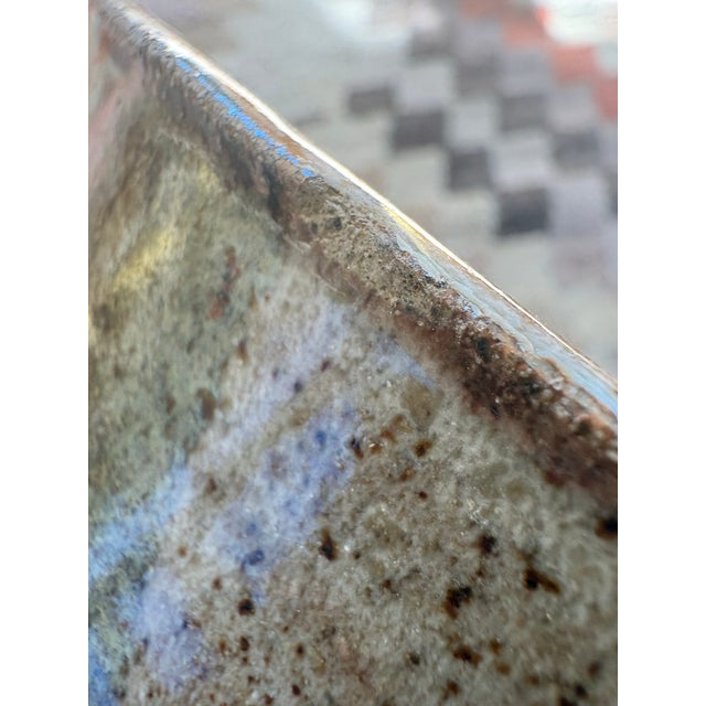 Ceramic 1970s Signed Ann Campbell Studio Pottery Serving Bowl – 8.5-9” Handmade Stoneware For Sale - Image 7 of 10
