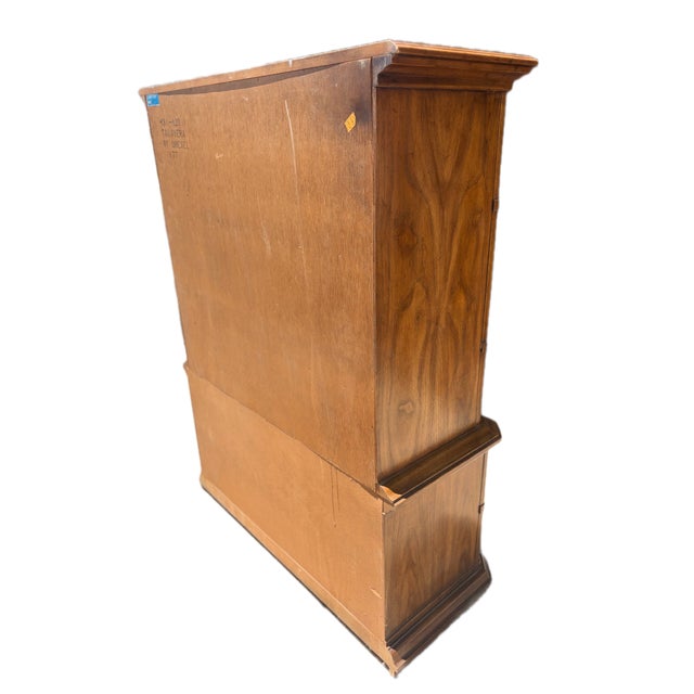 Wood Authentic Drexel Heritage Talavera Walnut Gentleman's Chest | Entertainment Cabinet | Dry Bar | Model 431-420 c.1977 For Sale - Image 7 of 9