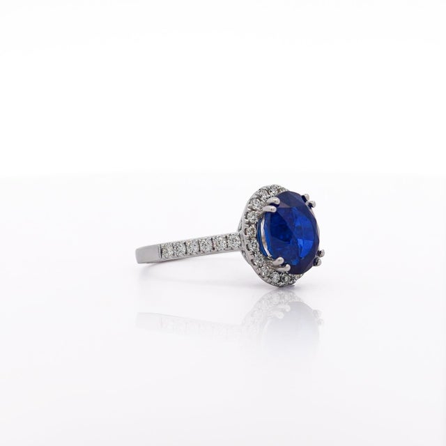 Contemporary Gia Certified 6.01 Carat Sapphire & Diamond in Halo Engagement Ring, Size 7 For Sale - Image 3 of 10