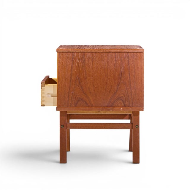Mid 20th Century Nils Jonsson for Tørring Møbelfabrik Mid Century Danish Teak Nightstands - Pair For Sale - Image 5 of 12