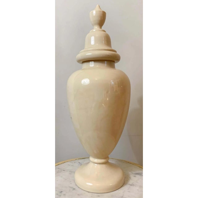 Nice and large drageoir in opaline rice paste dating from the Napoleon III period. This vase is made of molded glass,...