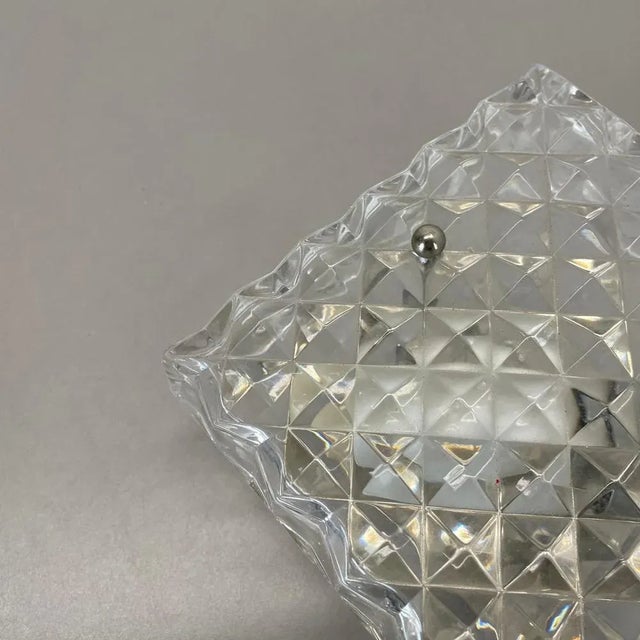 Small Cubic Textured Glass Wall Light in style of Orrefors, 1970s For Sale - Image 11 of 18
