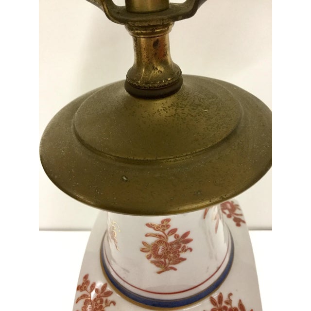 Wood Vintage Honi Chilo Traditional Porcelain Table Lamp For Sale - Image 7 of 13