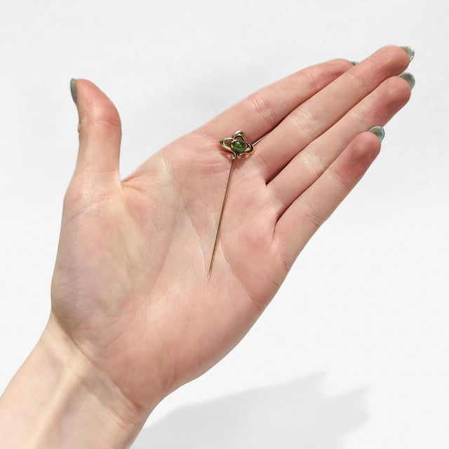 Art Nouveau Antique Art Nouveau 14k Gold & Jade Green Glass Stickpin For Sale - Image 3 of 12