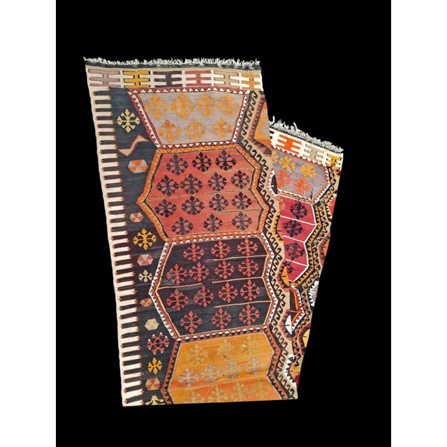 Middle Eastern Kilim with Geometric Motif For Sale - Image 3 of 8