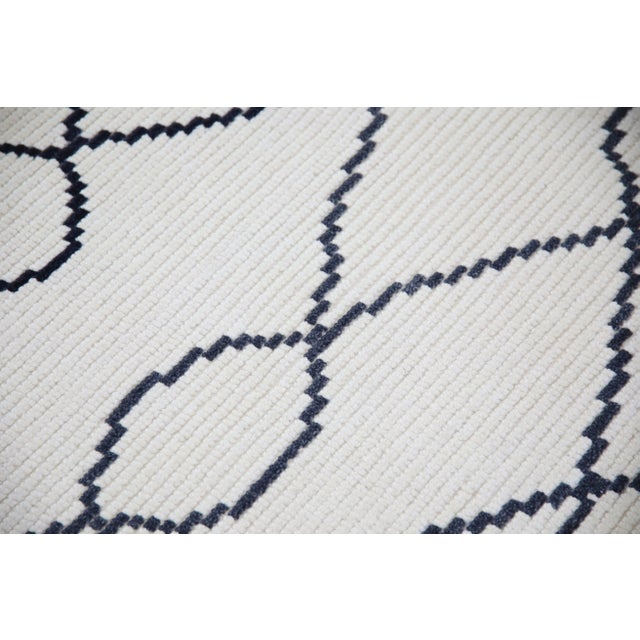 Handmade White Geometric Turkish Tulu Rug 7'10" X 10'7" For Sale - Image 9 of 9