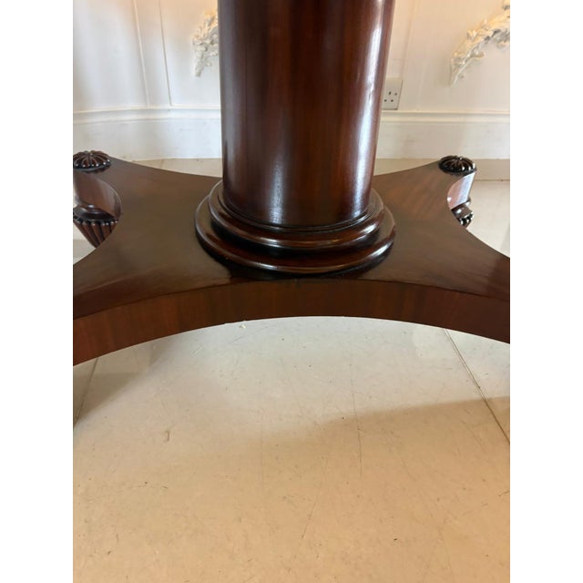 Brown William IV English Figured Mahogany Pedestal Tilt Top Dining Table, 1830 For Sale - Image 8 of 13