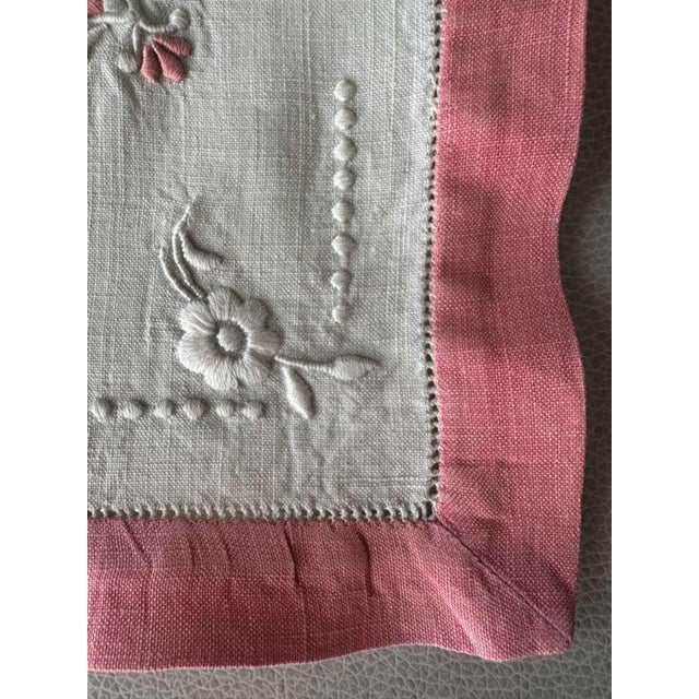 Antique French Linen Pouch with Pink Embroidery & Drawnwork Trim, Hand-Embroidered Flax Linen Bag Keepsake, c. 1900 For Sale - Image 4 of 9
