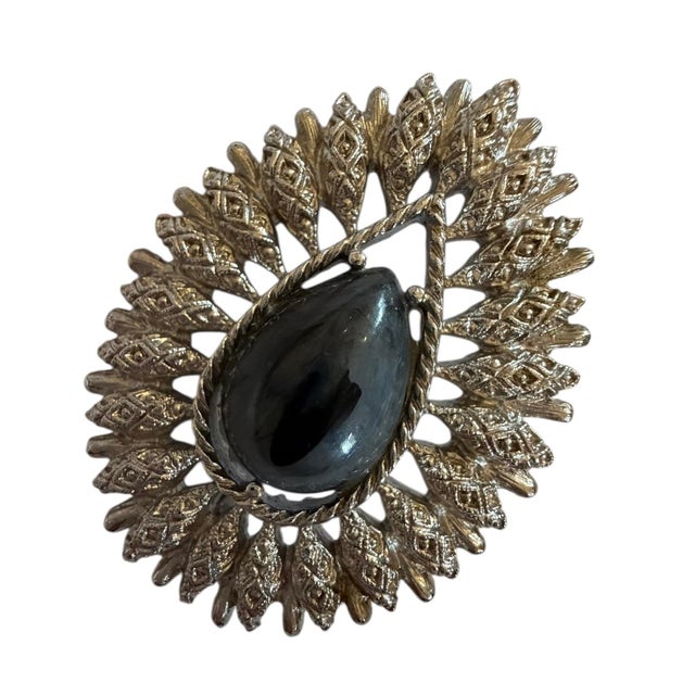 Classic and timeless! Minimal shading appropriate to age. Some shading on cabachone but blends well.