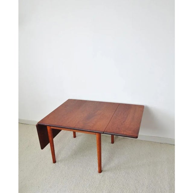 Brown Drop Leaf Side Table in Solid Teak and Oak by Hans J. Wegner for Getama For Sale - Image 8 of 17