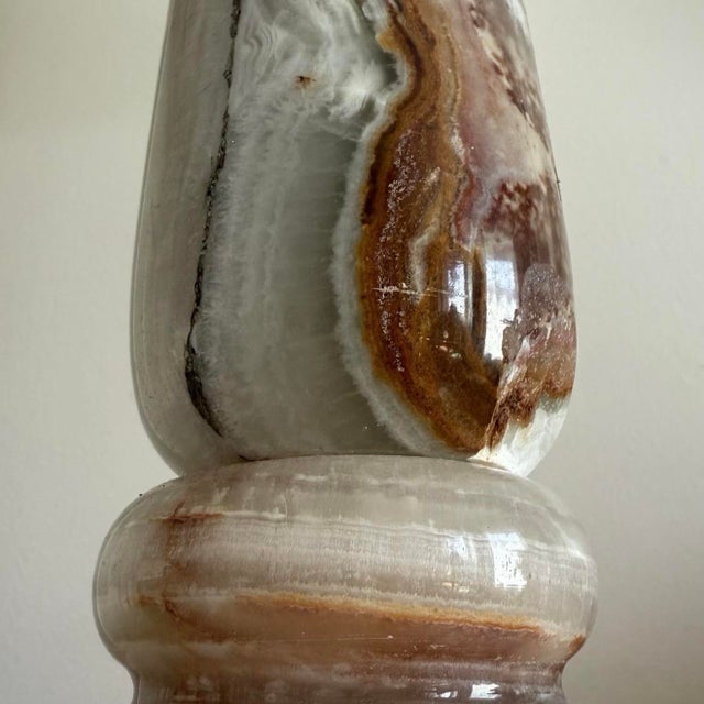 Large Vintage Solid Onyx Table Lamp | Cream & Honey Veined Stone | Late 20th Century For Sale - Image 9 of 12