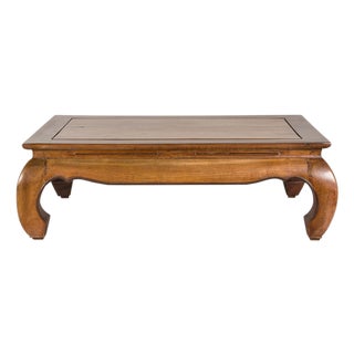 Vintage Chinese Low Kang Two-Tone Elm Coffee Table with Curved Legs For Sale