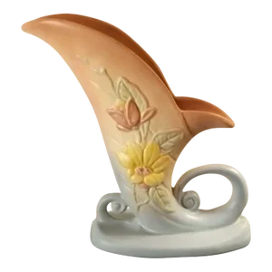 1980s Hull Usa Cornucopia Vase