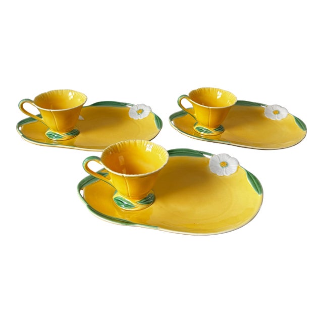 Vintage Vallona Starr California Snack Set, Yellow Floral Luncheon Plates & Cups (Set of 3), 1940s–50s For Sale