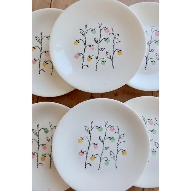 Mid-Century Modern Vintage Earthenware Dinner Plates with Marie-Claire Pattern from Gien, 1950s, Set of 6 For Sale - Image 3 of 8