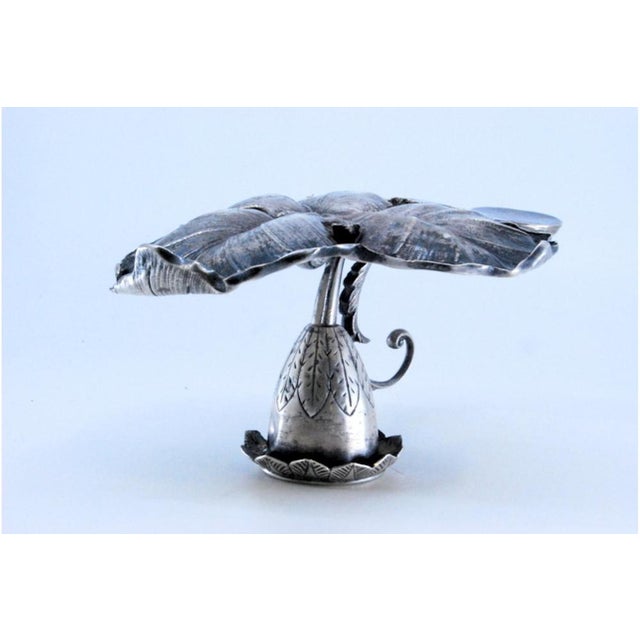 Silver Paddle in the shape of a Leaf with Reliefs, in Very Good conditions. Designed from 2000 This piece has an...