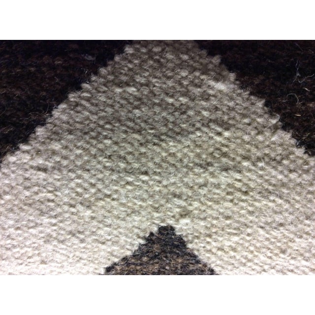 Contemporary zig-zag design brown, white wool rug by Doris Leslie Blau. Size : 7'8" x 9'4" (233 x 284 cm). This...