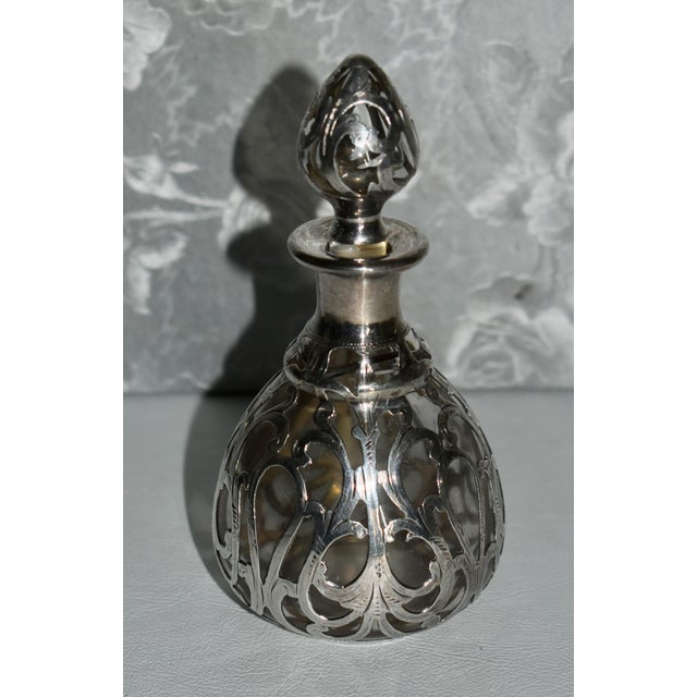 Early 20th Century Antique Perfume Bottle in Sterling Silver Overlay For Sale - Image 5 of 13