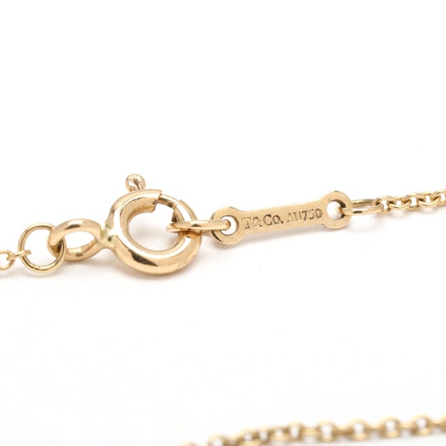 Modern Tiffany & Co PalomaPicasso Loving Heart Flower Pendant Necklace, 18k Yellow Gold For Sale - Image 3 of 5