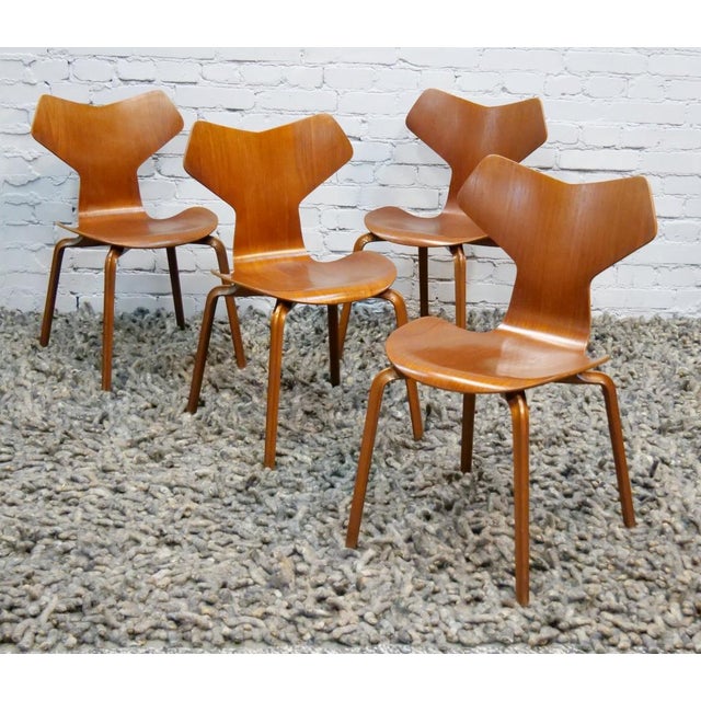 Grand Prix Chairs by Arne Jacobsen for Fritz Hansen, 1950s, Set of 4 For Sale - Image 6 of 15