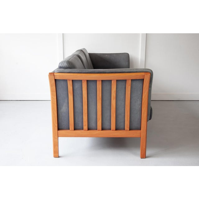 Mid-Century Danish Grey Leather 3-Seater Sofa from Mogens Hansen, 1960s For Sale - Image 6 of 9