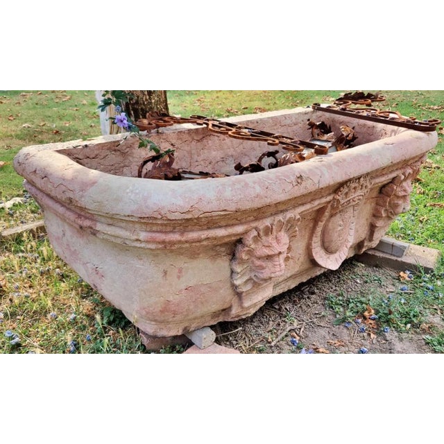 Red Verona Marble Bathtub, 19th Century For Sale - Image 3 of 8