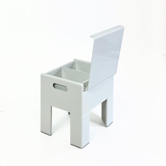 Plastic Spage Age Stool by Olaf Von Bohr for Gedy, 1960s For Sale - Image 7 of 13