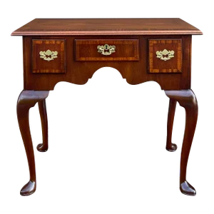 Vintage Councill Furniture Traditional Queen Anne Mahogany 3 Drawer Lowboy or Hall Table
